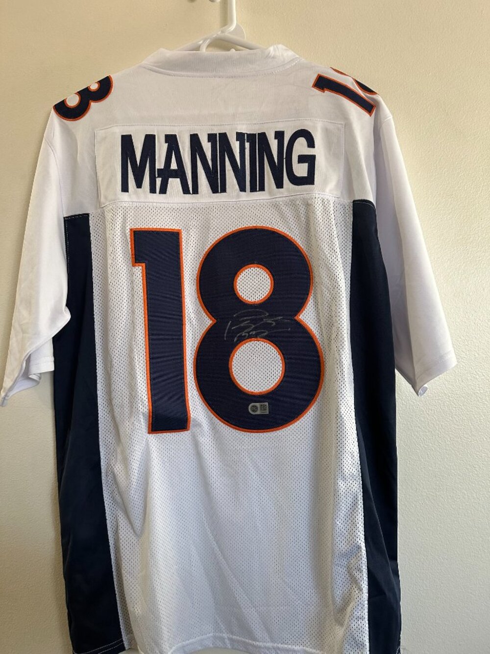 PEYTON MANNING SIGNED DENVER BRONCOS AUTOGRAPHED CUSTOM JERSEY W/COA - XL - 895